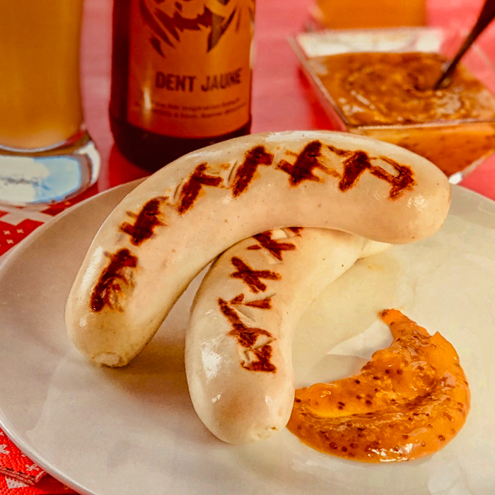 FISCH-GRILLWURST «LA PERCHE LOË» MIT APRIKOSENSENFSAUCE